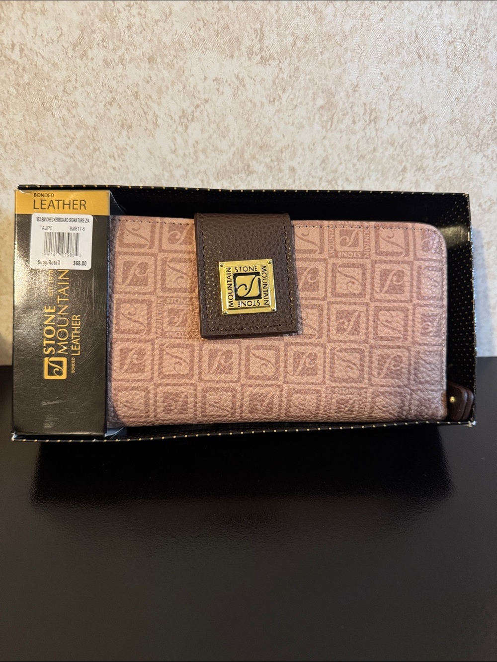 Stone Mountain Accessories Blush Pink Textured Leather Wallet with Brown Strap